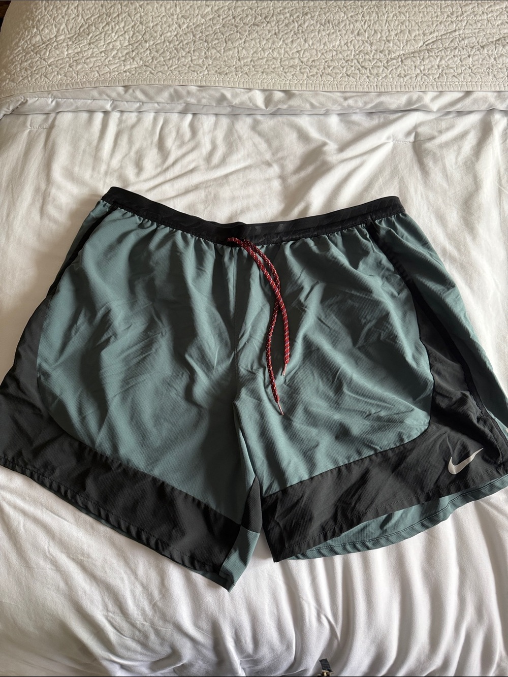 Nike men gray and Black Athletic Shorts with Red Drawstring xxl